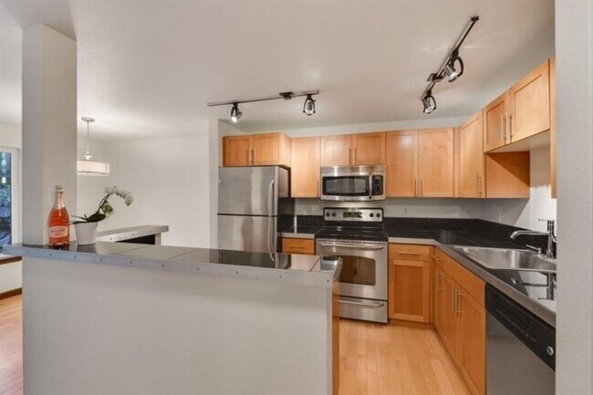 Foto del edificio - 1 bedroom in Seattle WA 98103
