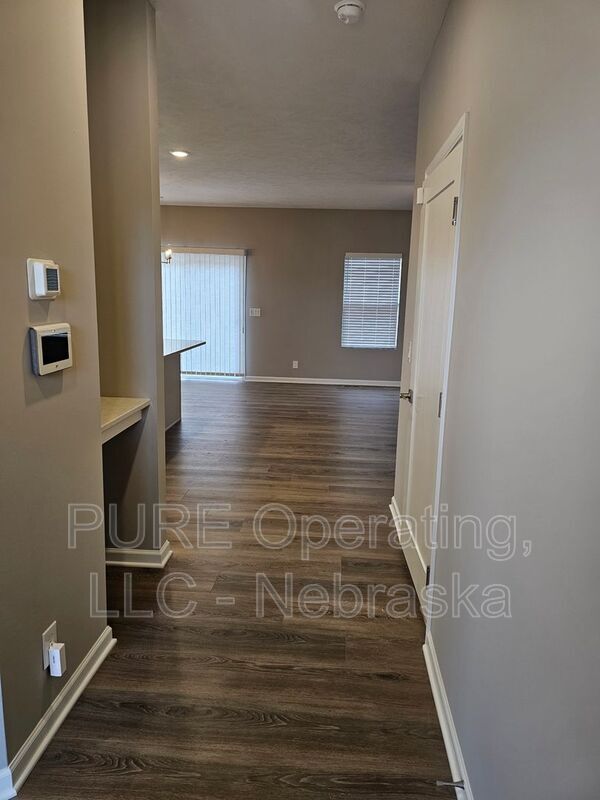 Foto del edificio - 17451 Tucker St