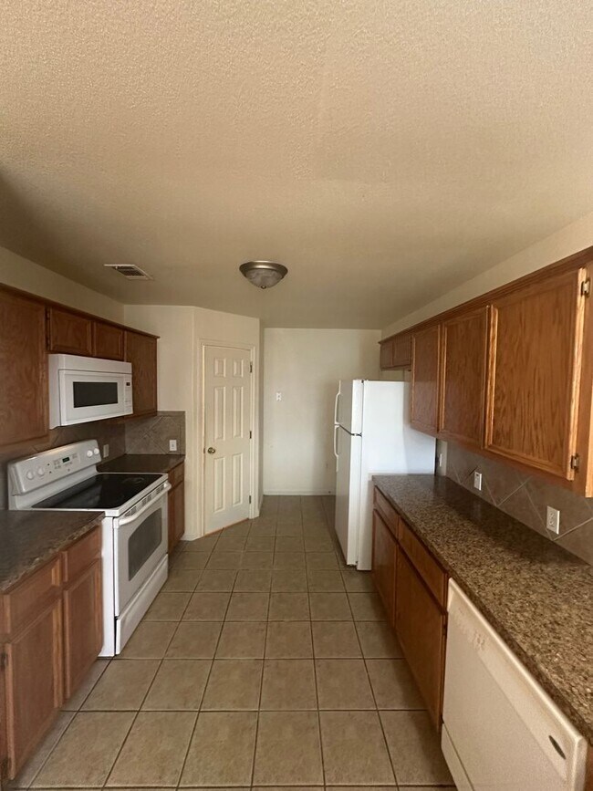 Building Photo - 3204 Baldwin Loop