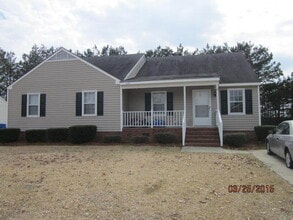 Building Photo - 4102 Juniper Ln NW