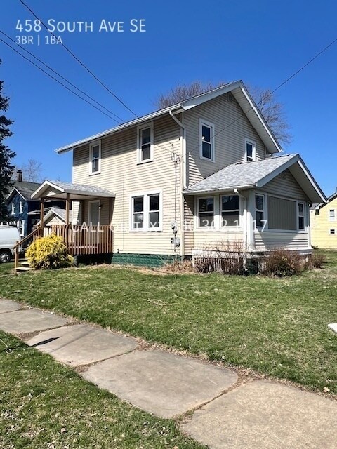 Building Photo - Three bedroom home for rent in Massillon
