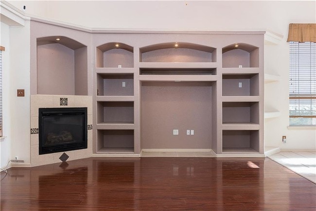 Building Photo - 12941 Tierra Salas Dr