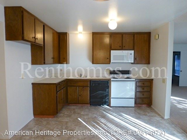 Foto del edificio - 2 br, 2 bath House - 10519 Caminito Baywood
