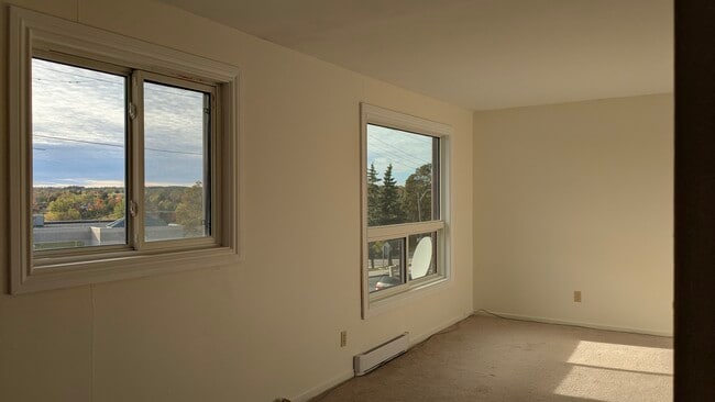 Building Photo - 89 Berczy St