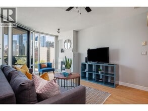 Building Photo - 1003 Burnaby St