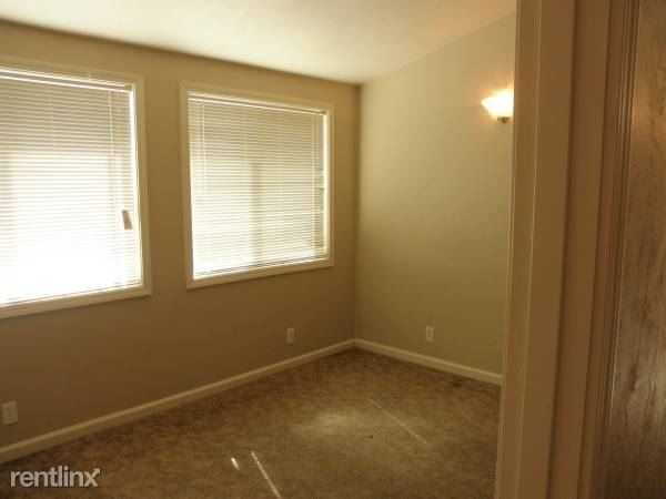 Building Photo - 5 br, 1 bath Apartment - 1825 Harris St Apt 1