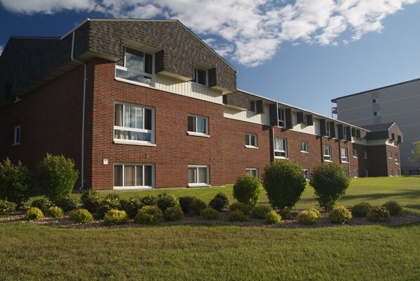 Photo principale - 915 Hudson Heights