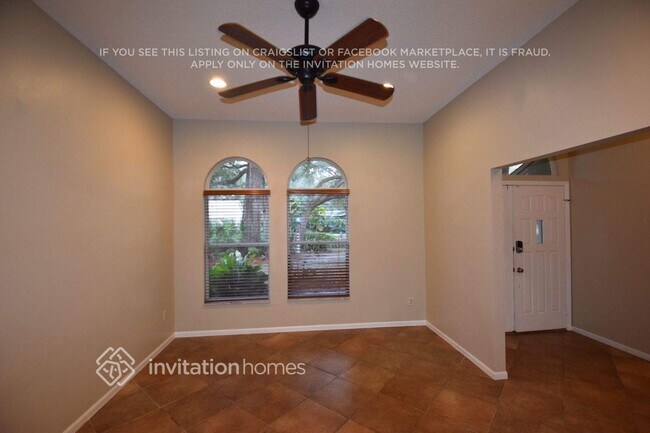 Building Photo - 1456 Deer Lake Cir
