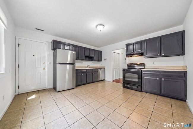 Foto del edificio - 14 Ferris Ave