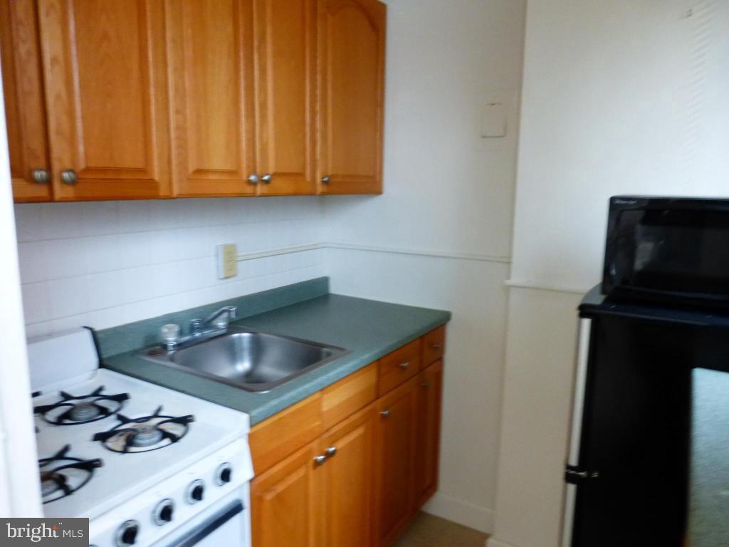 Primary Photo - 1121 Arlington Blvd