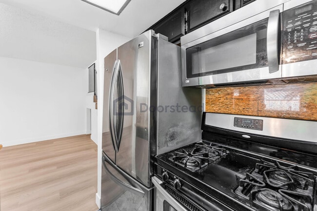 Foto del edificio - 15555 Nordhoff St