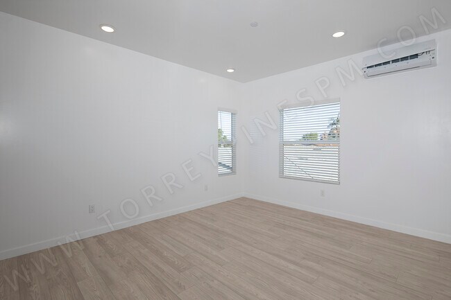 Foto del edificio - 3021 Luna Ave