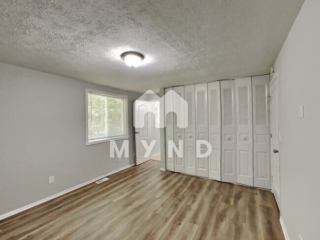 Building Photo - 5193 Olivia Trl