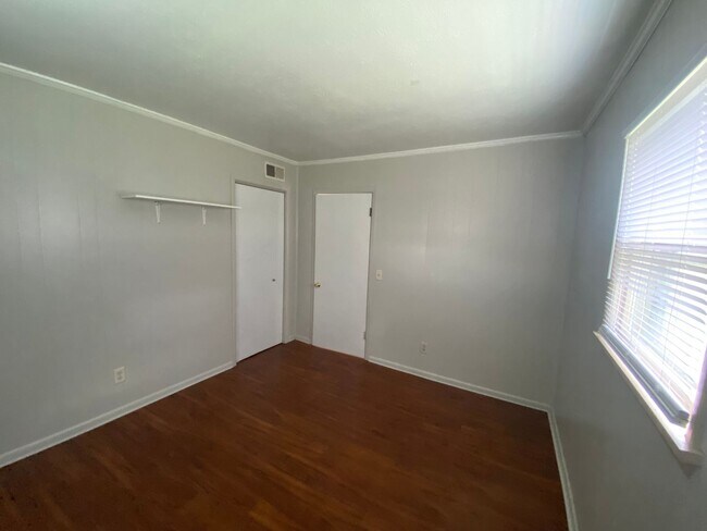 Foto del edificio - 3 Bedroom, 2 Bath Home, Available Now!