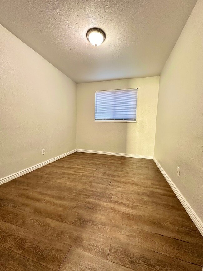 Building Photo - 4439 W Nevada Pl