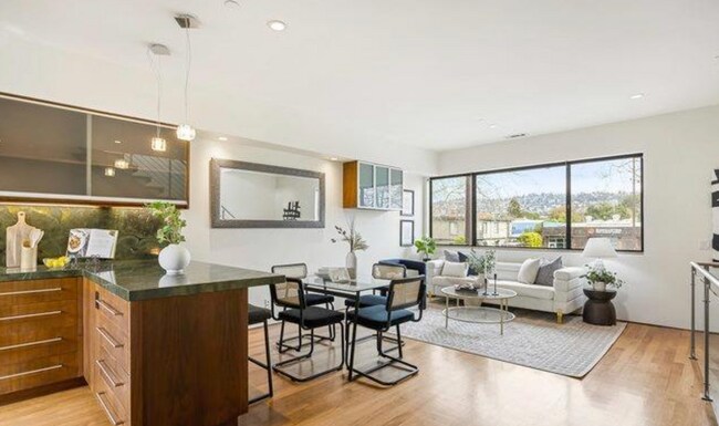 Building Photo - 1406 San Pablo Ave