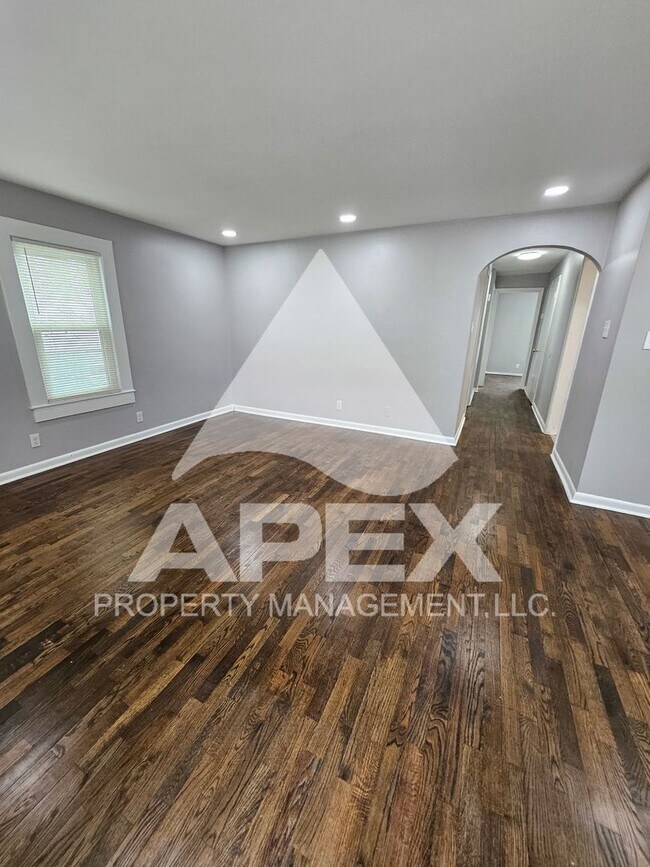 Foto del edificio - Craftsman Style 2 Bd 1 Ba Single Family Home w/Bonus rm & Garage in North Knox!