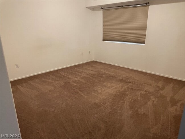 Building Photo - 353 Amber Pine St