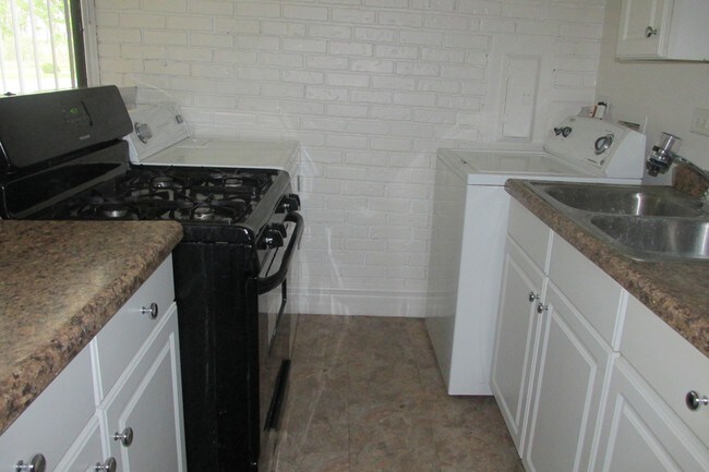 Foto del edificio - 970 Morningside Ln