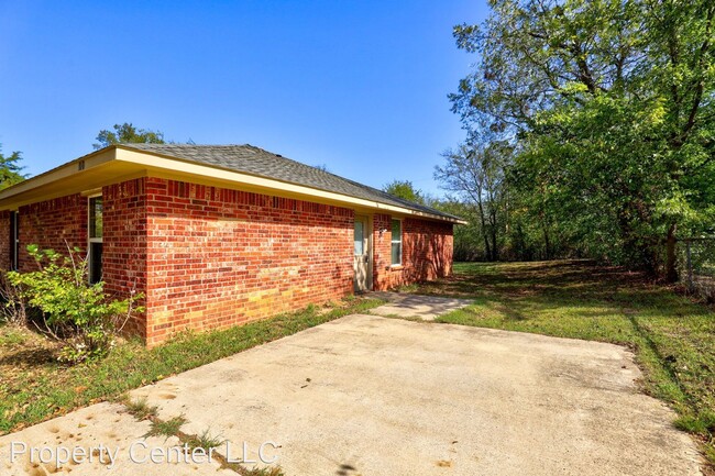 Building Photo - 2 br, 1 bath House - 1010 Carter St SE #B