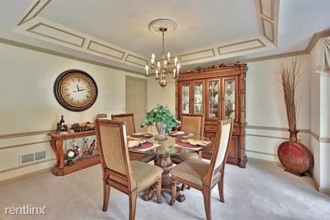 Foto del edificio - 5 br, 3 bath House - 832 Leonard Court