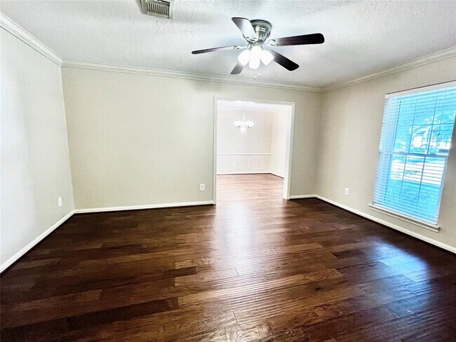 Foto del edificio - 13935 St Marys Ln