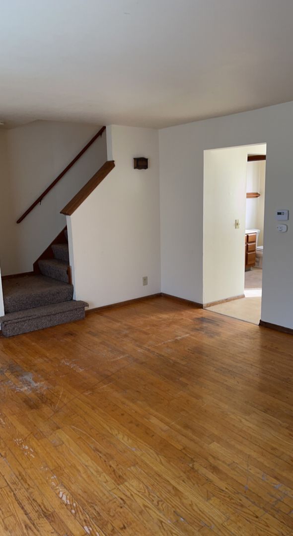 Building Photo - 392