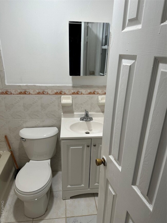 Building Photo - 180-11 146th Ave