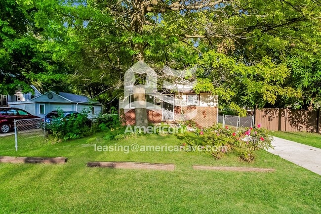 Building Photo - 1957 S Christine St