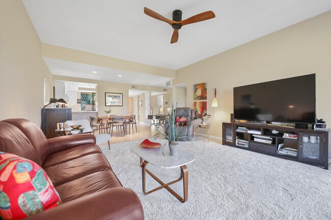 Foto del edificio - 48 Palma Dr