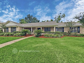 Building Photo - 622 S Sweetwater Blvd