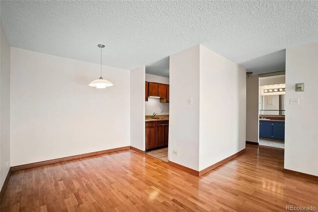 Foto del edificio - Beautiful One Bedroom Condo!