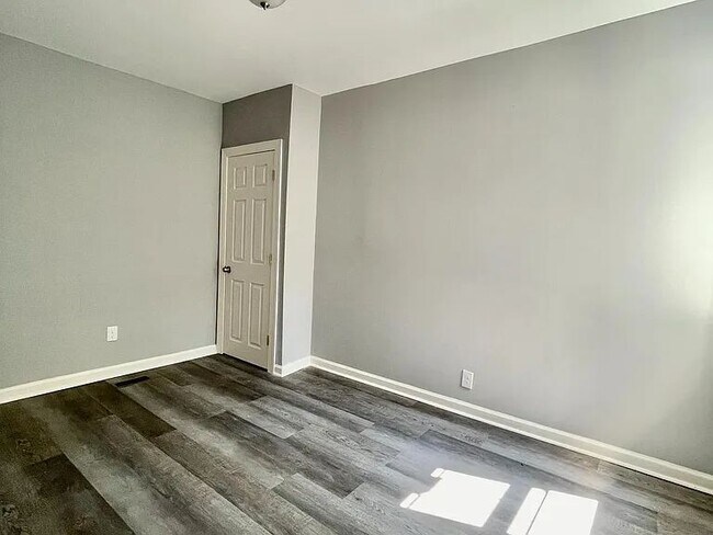 Foto del edificio - 2102 S Simpson St