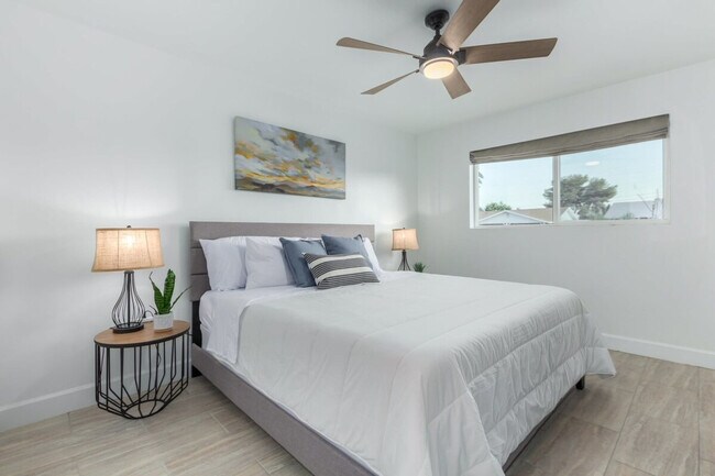 Foto del edificio - 7302 E Coronado Rd