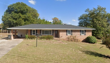 Building Photo - 2117 Clairmont Dr