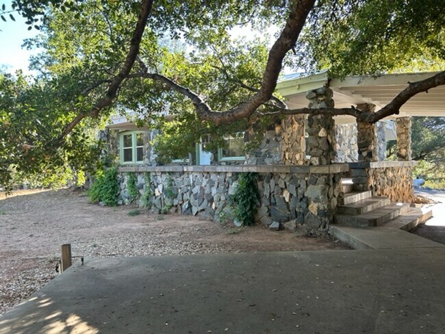 Foto del edificio - G5 | (CHP) 18480 Deer Flat Road