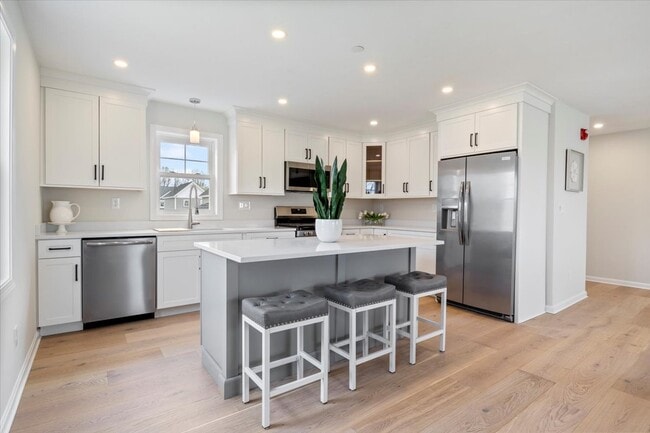 Building Photo - 32 Regency Cir