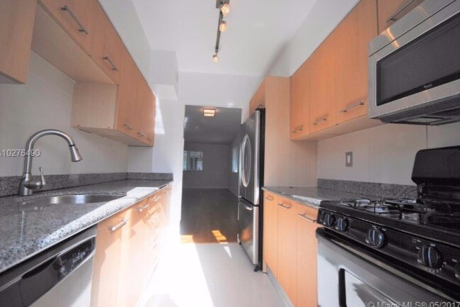 Foto principal - 320 86th St