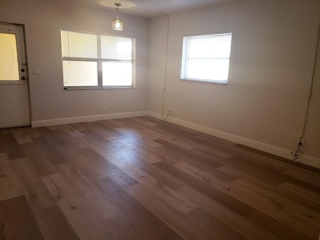 Foto del edificio - 260 NW 19th St