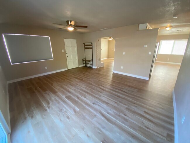 Building Photo - 5437 Edgerly Way