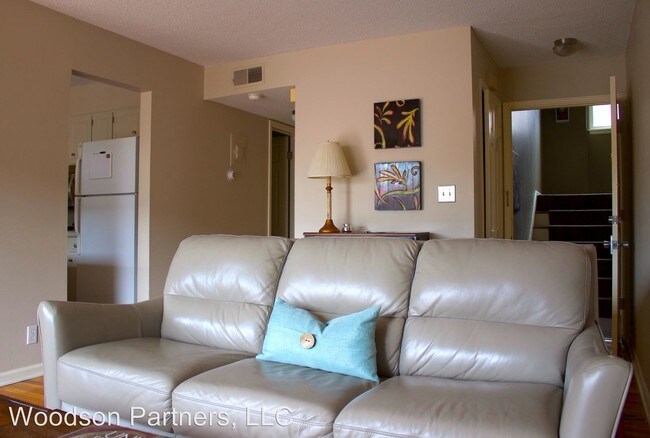 Building Photo - 1 br, 0.5 bath House - 4726 Belleview Apt #7