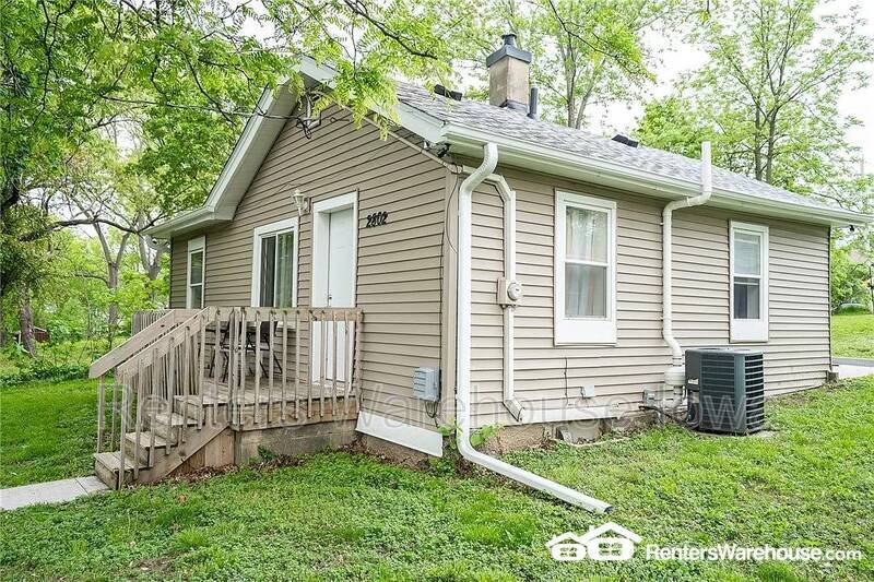 Primary Photo - 2802 SE 8th Ct