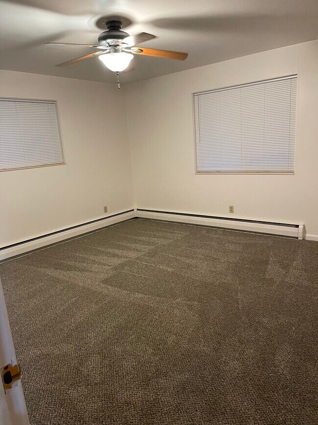 Foto del edificio - 466 Juniper St