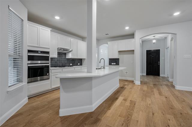 Building Photo - 2037 Almassera Dr