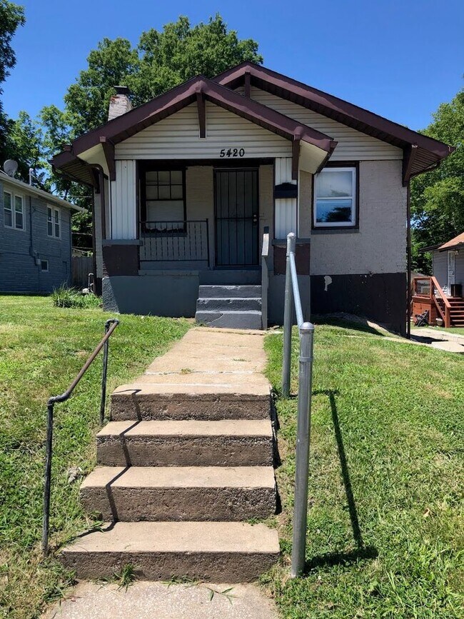 Building Photo - 5420 Jackson Ave