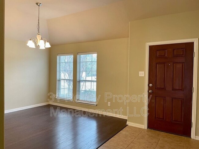 Photo - 605 Knollwood Trail Ct House