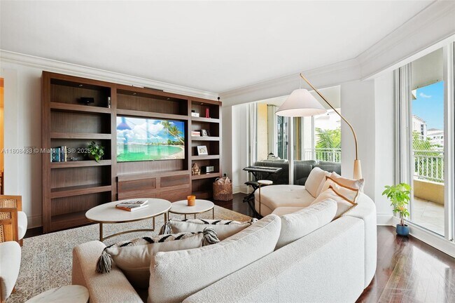 Foto del edificio - 765 Crandon Blvd