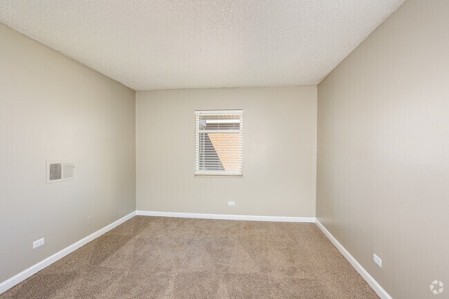 A3 - 1BR, 1BA - 793SF - Dormitorio - Meridian at Cherry Creek