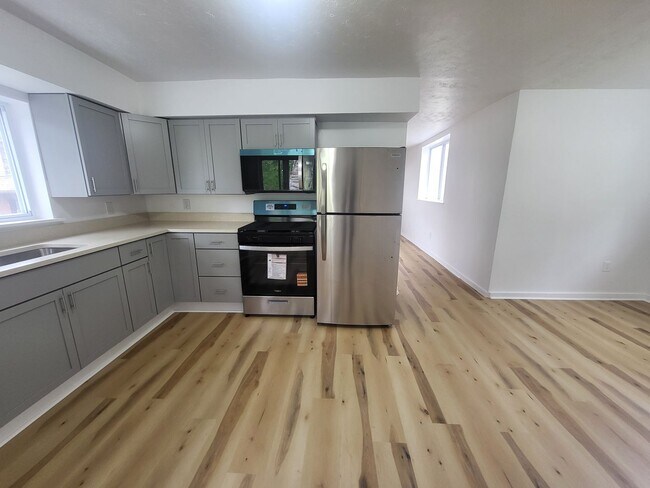 Building Photo - 4012 Perrysville Ave
