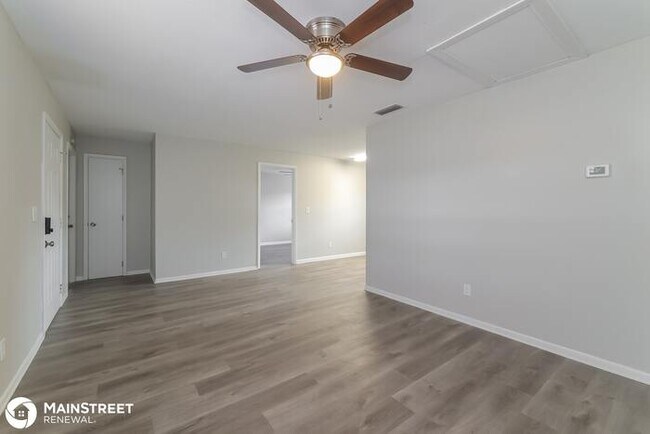 Foto del edificio - 7319 Thomas Jefferson Cir, 7319 Thomas Jef...